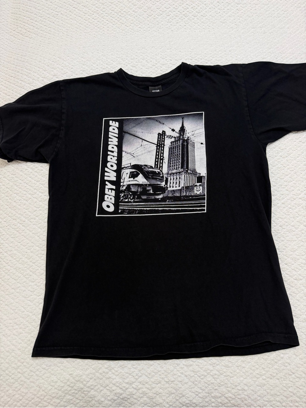 Obey WorldWide Train Graphic Black Short Sleeve Men’s Size Large